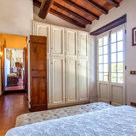 Arcitenens By Interhome Кортона